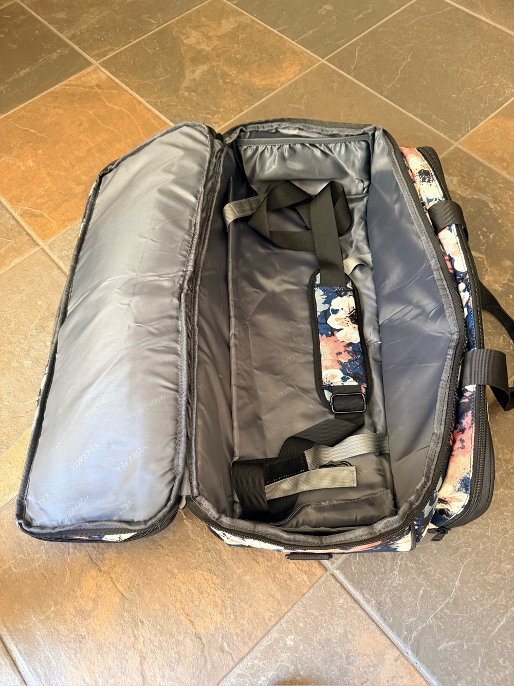 Cricut Travel Duffel Bag - Navy, Pink, Cream